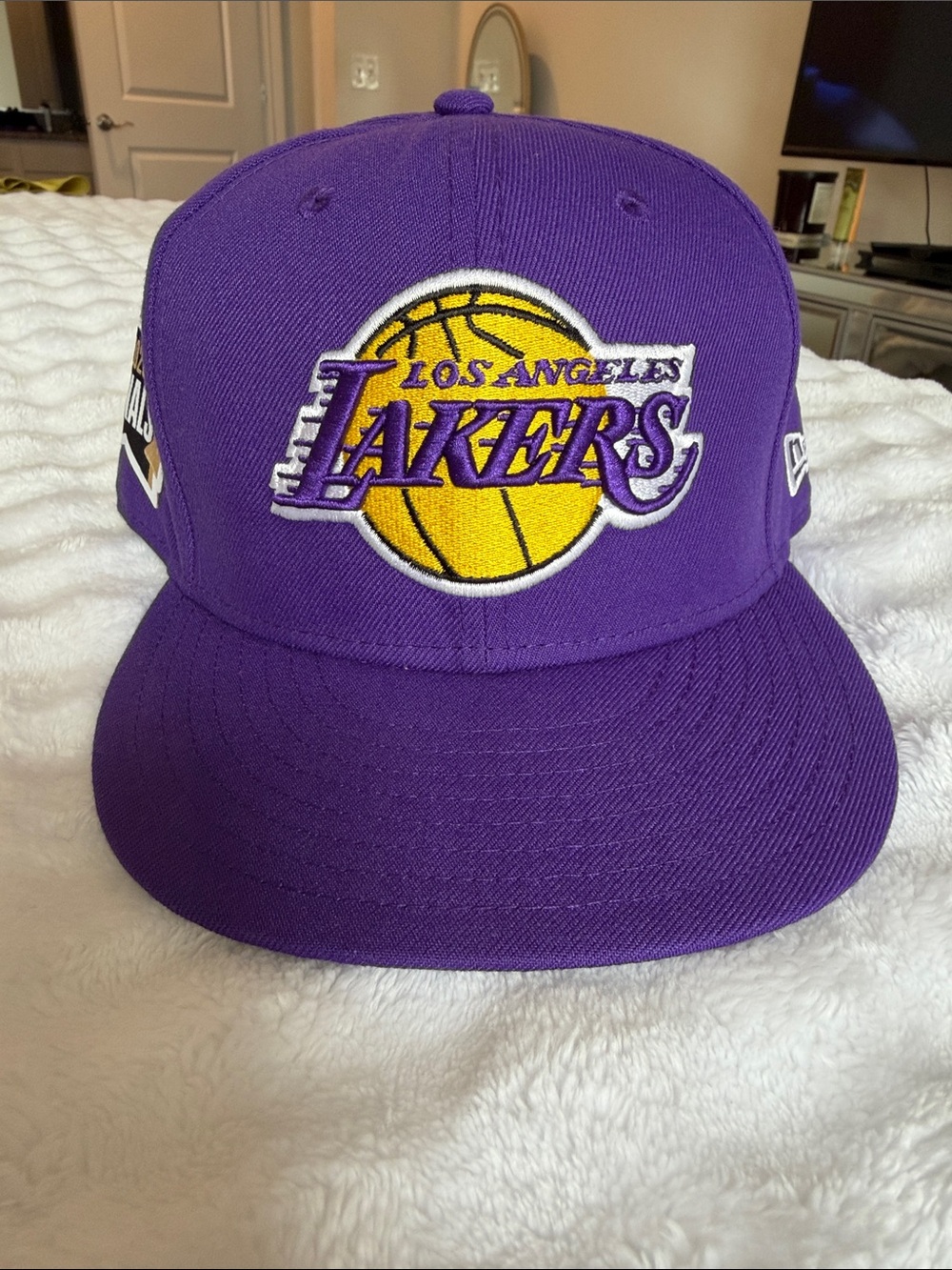 New Era Purple Los Angeles Lakers Snapback with Yellow Logo
